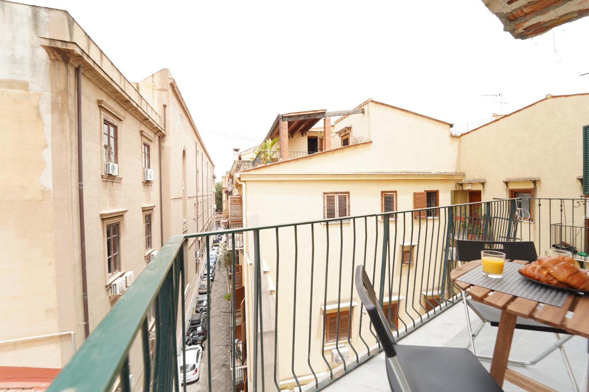Appartamento Ottanio- Quattro Canti 200 Mt Palermo Exterior photo